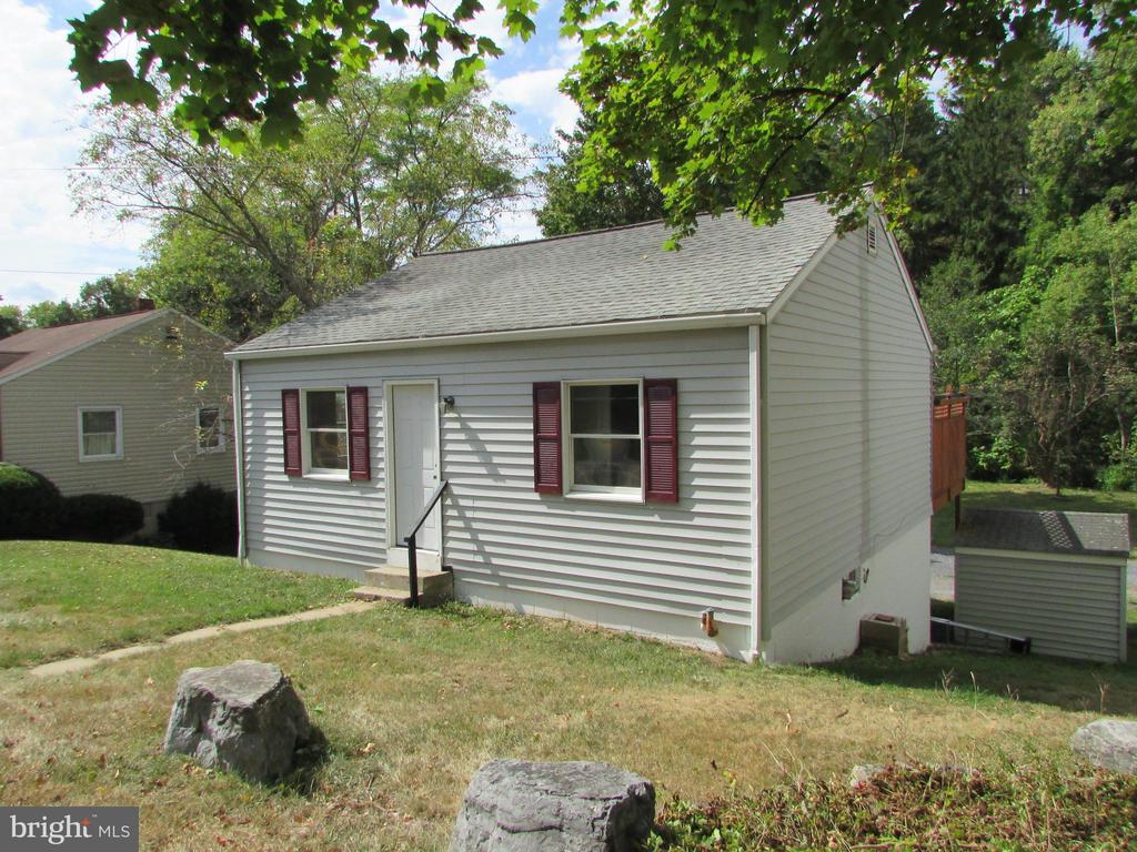 418 PIKE STREET