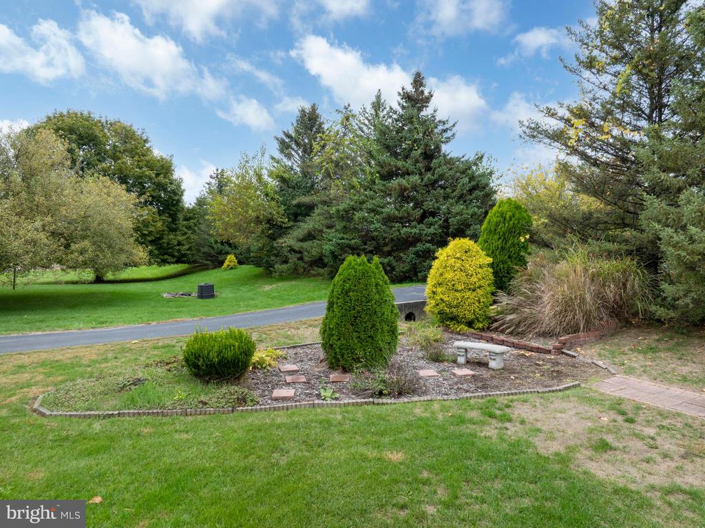 301 GOLDFINCH DRIVE