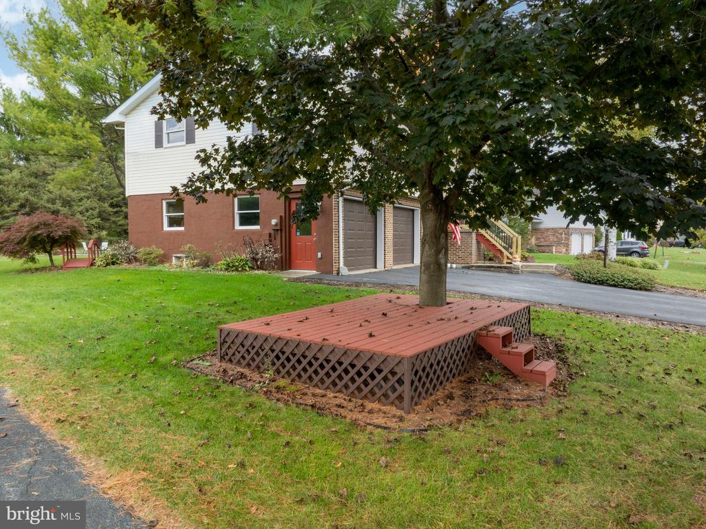 301 GOLDFINCH DRIVE