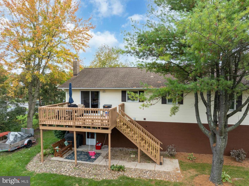 301 GOLDFINCH DRIVE