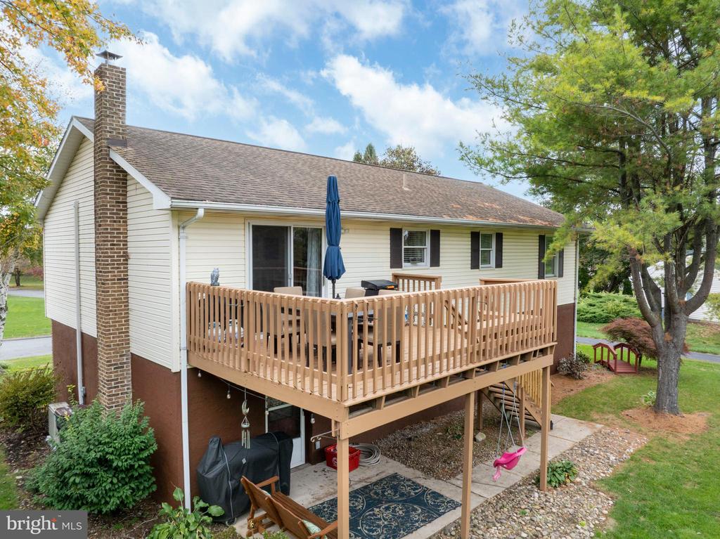 301 GOLDFINCH DRIVE