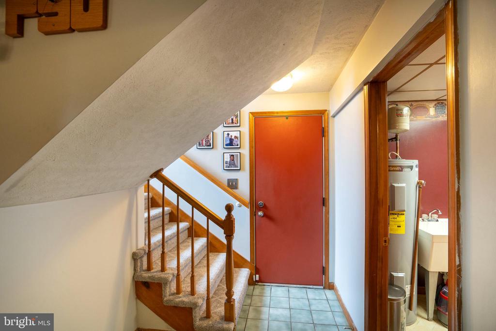 301 GOLDFINCH DRIVE