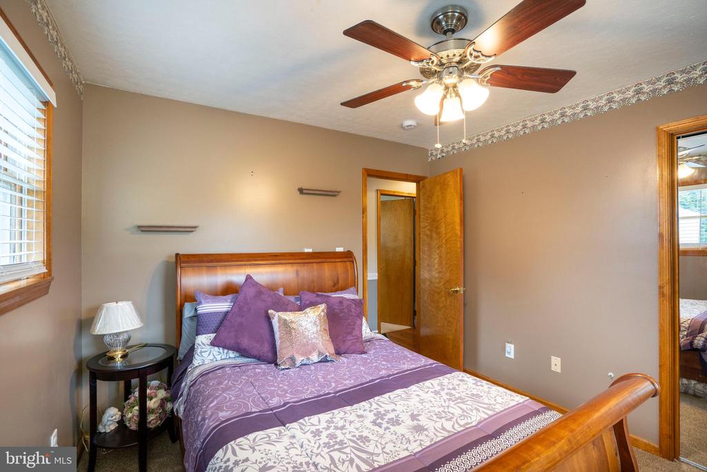301 GOLDFINCH DRIVE