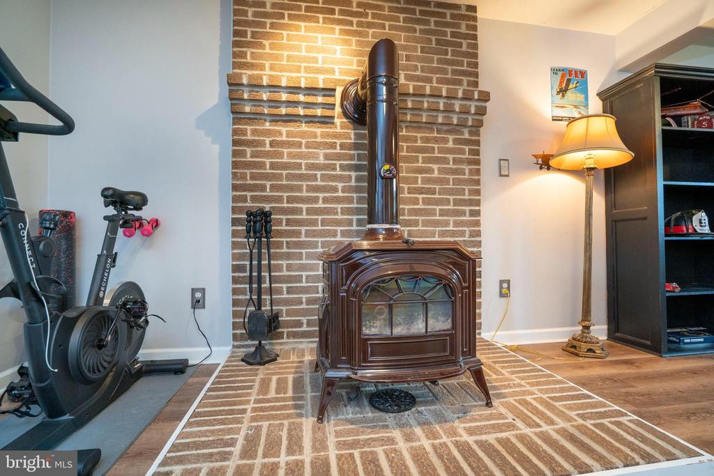 301 GOLDFINCH DRIVE