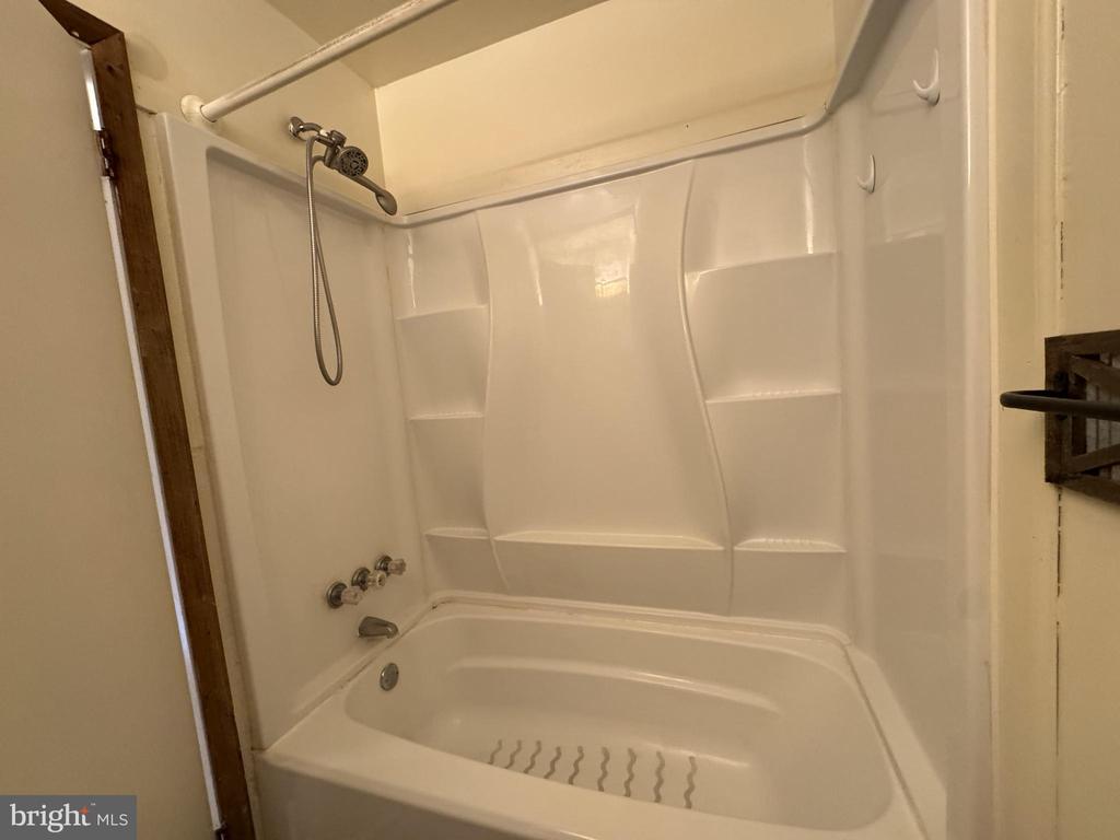 173 & 175 1st AVE