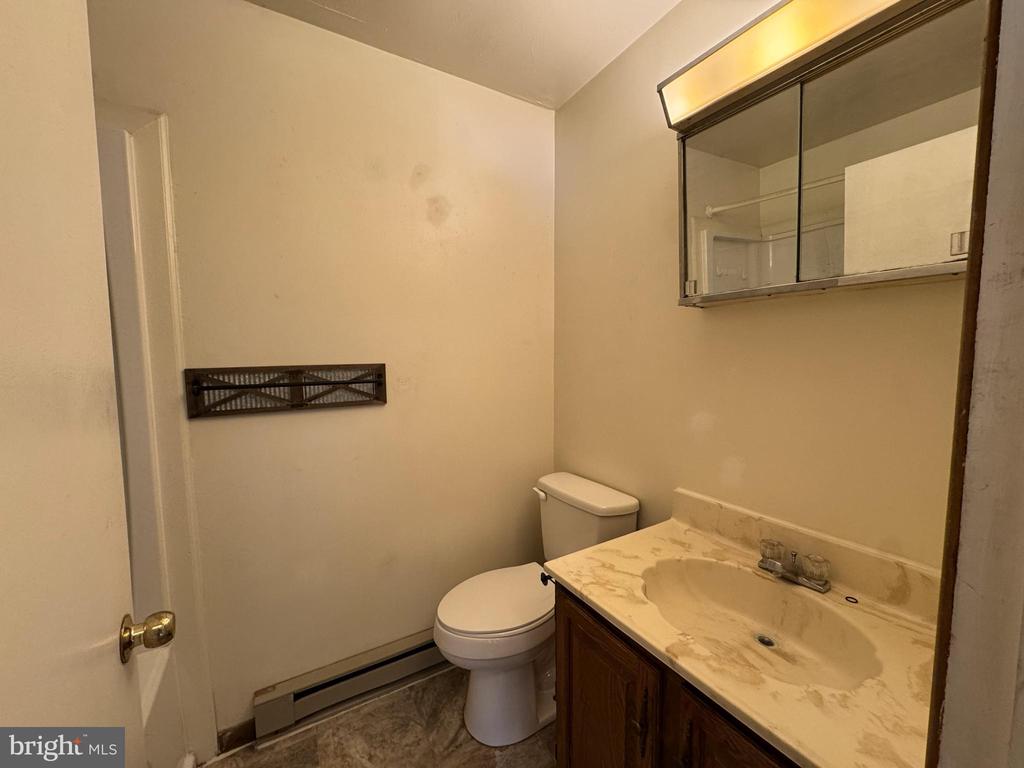 173 & 175 1st AVE