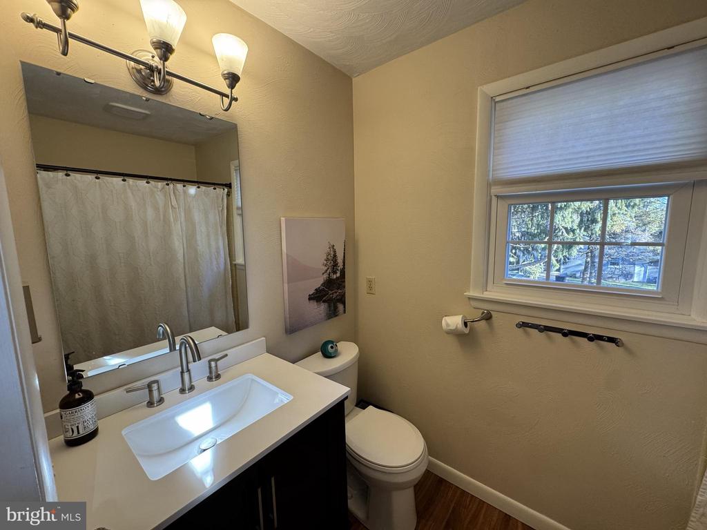 233 EASTERLY PARKWAY 106