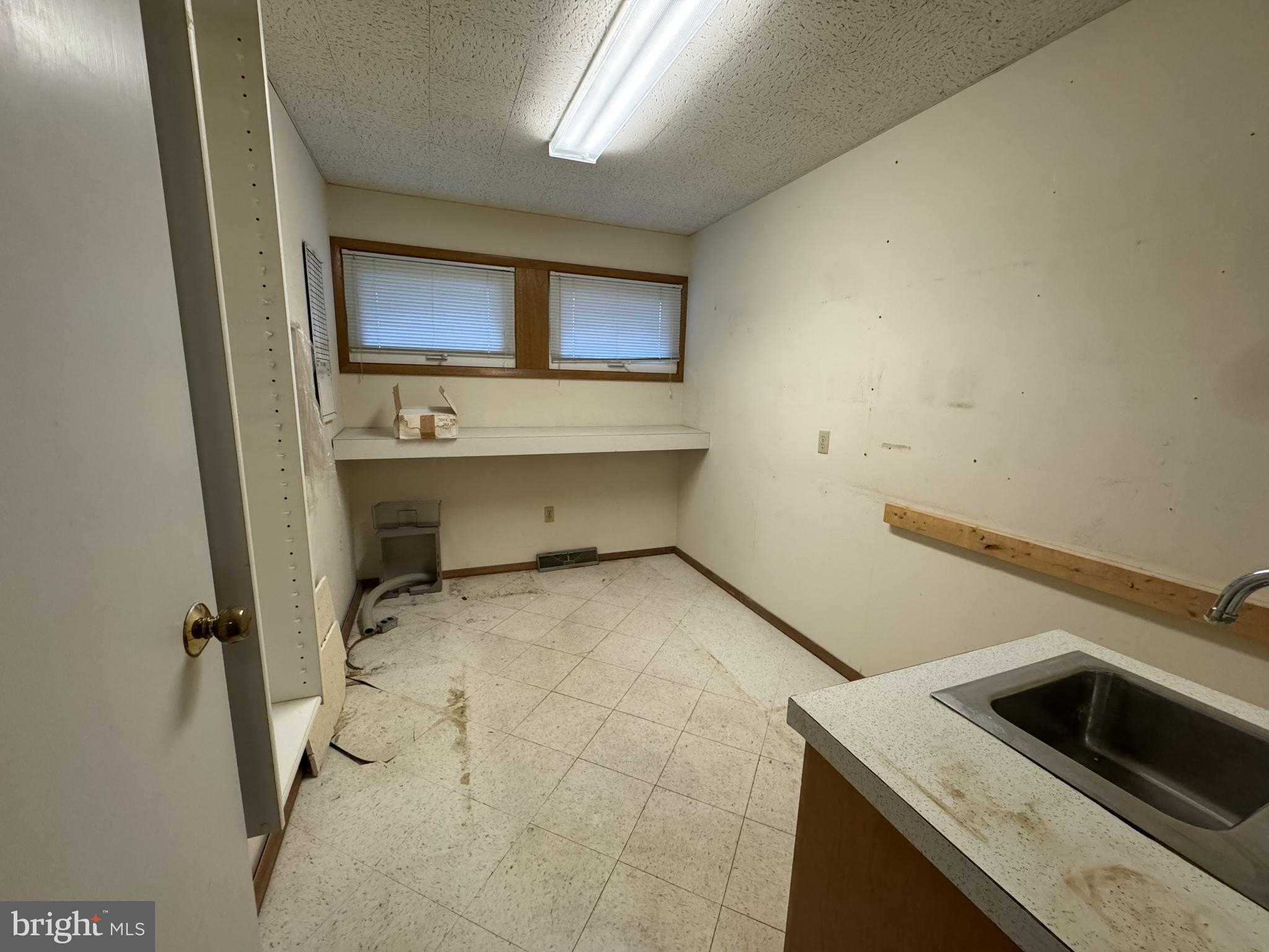 233 EASTERLY PARKWAY 106