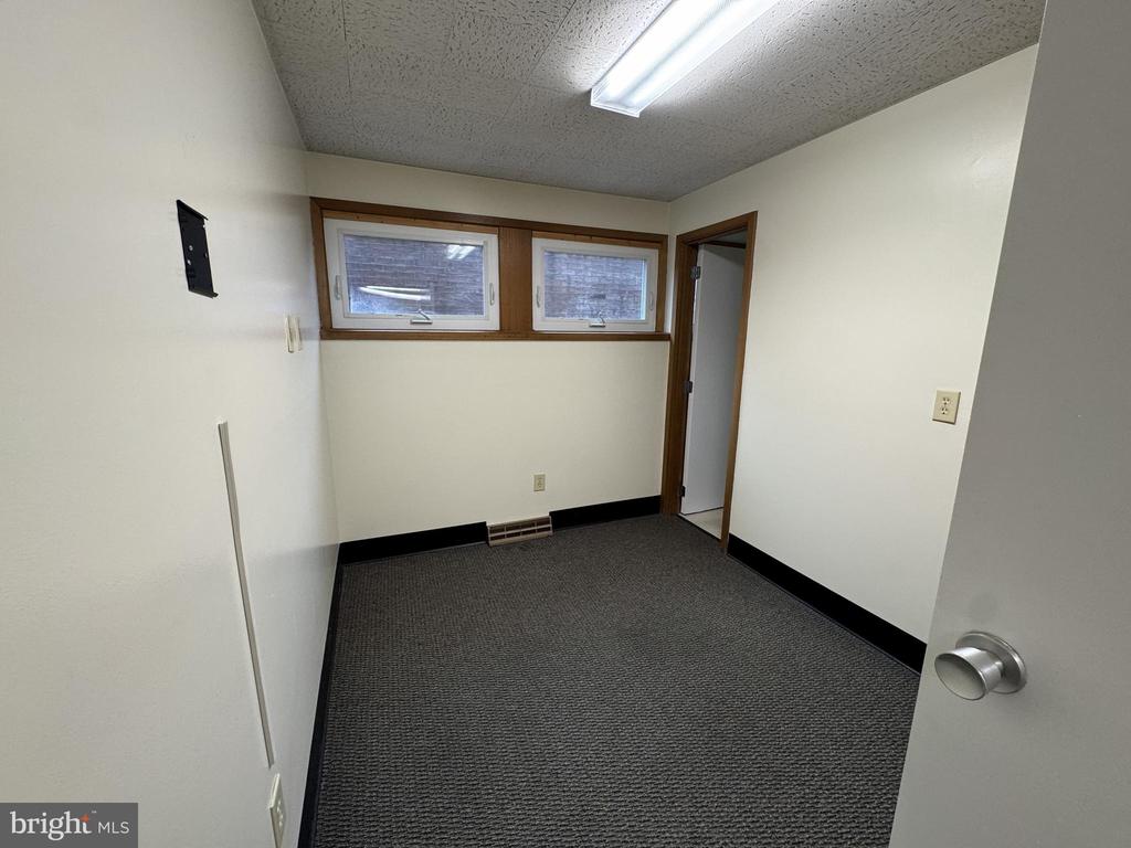 251 EASTERLY PARKWAY 203