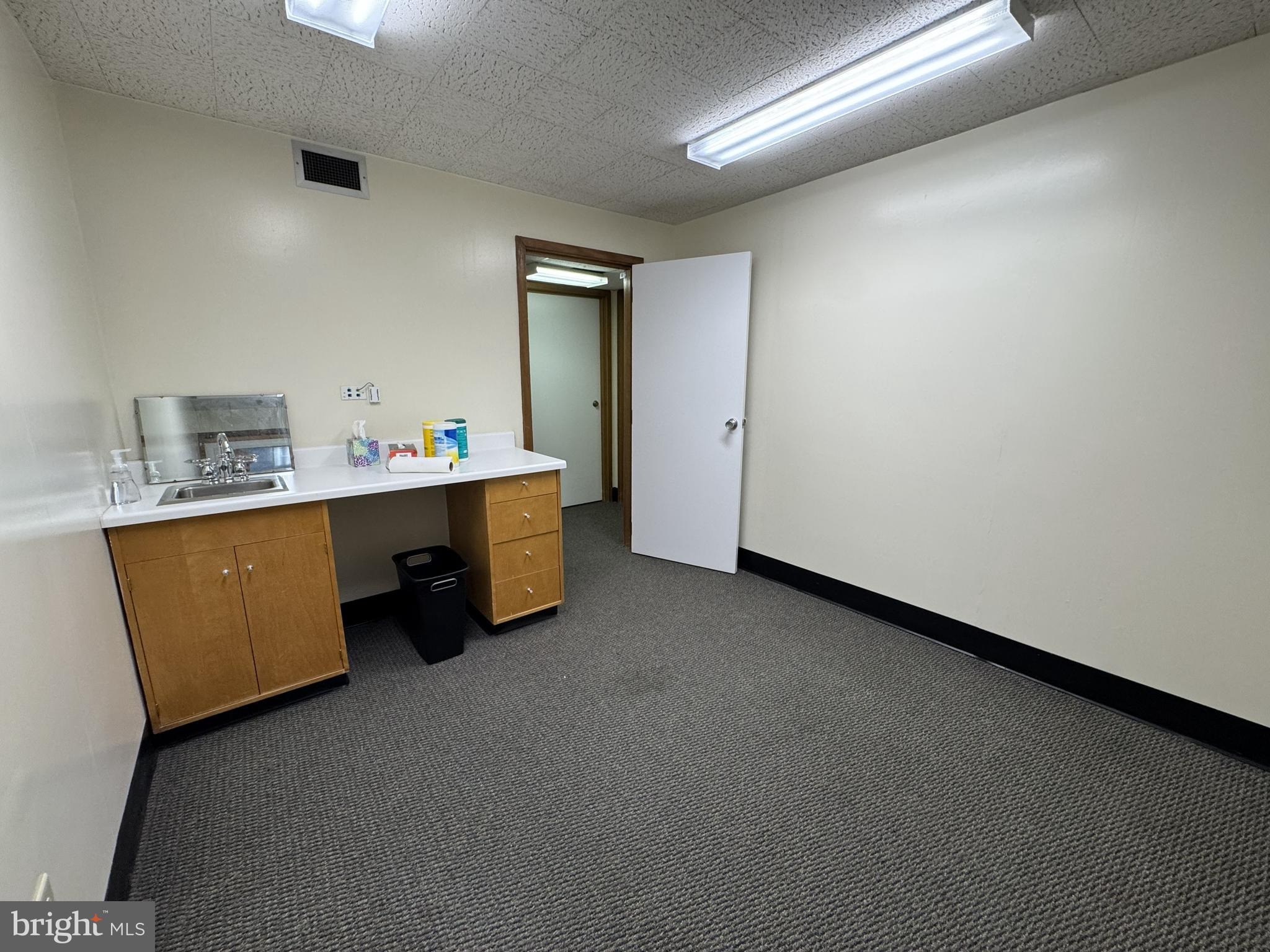 251 EASTERLY PARKWAY 203