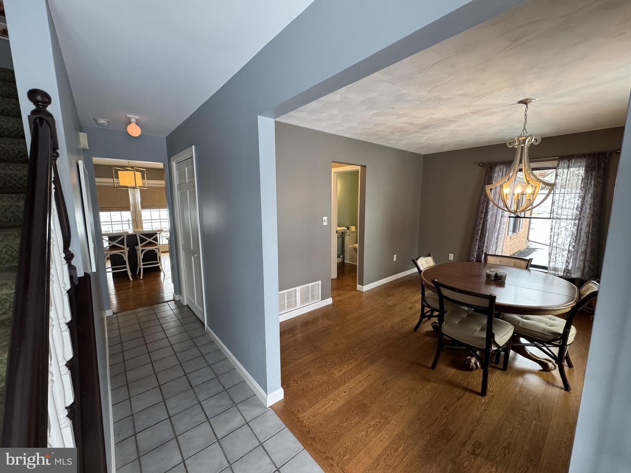 1219 SANDPIPER DRIVE