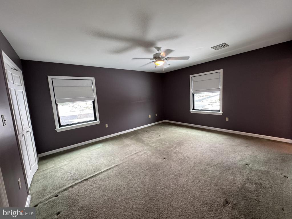1219 SANDPIPER DRIVE