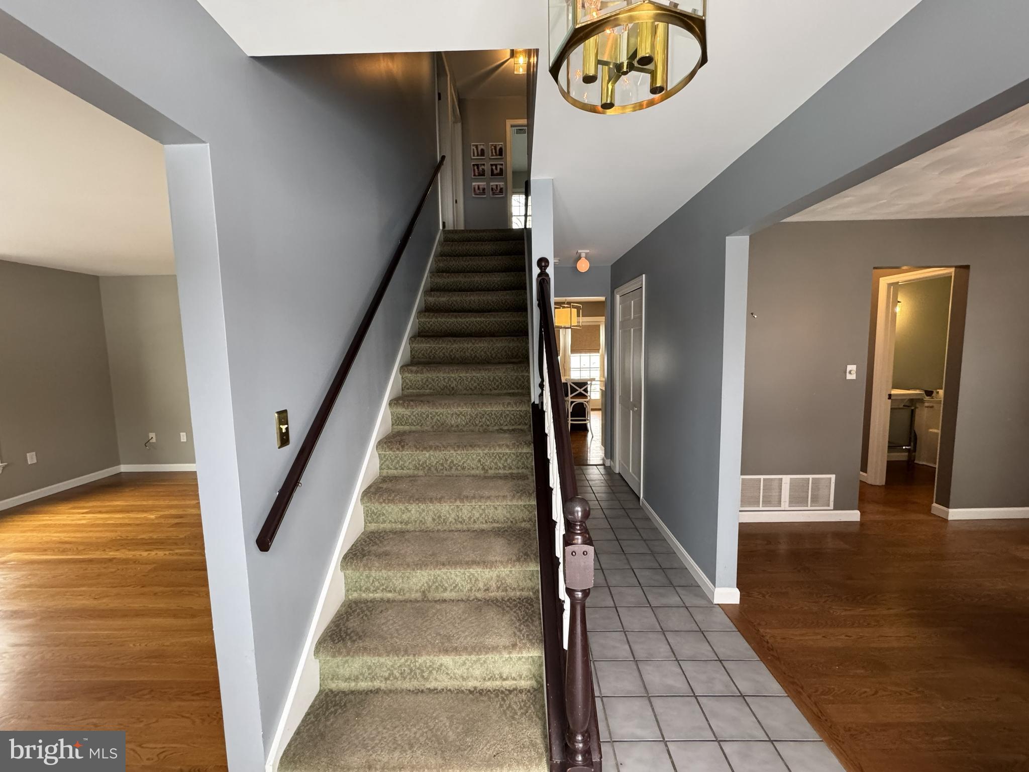 1219 SANDPIPER DRIVE