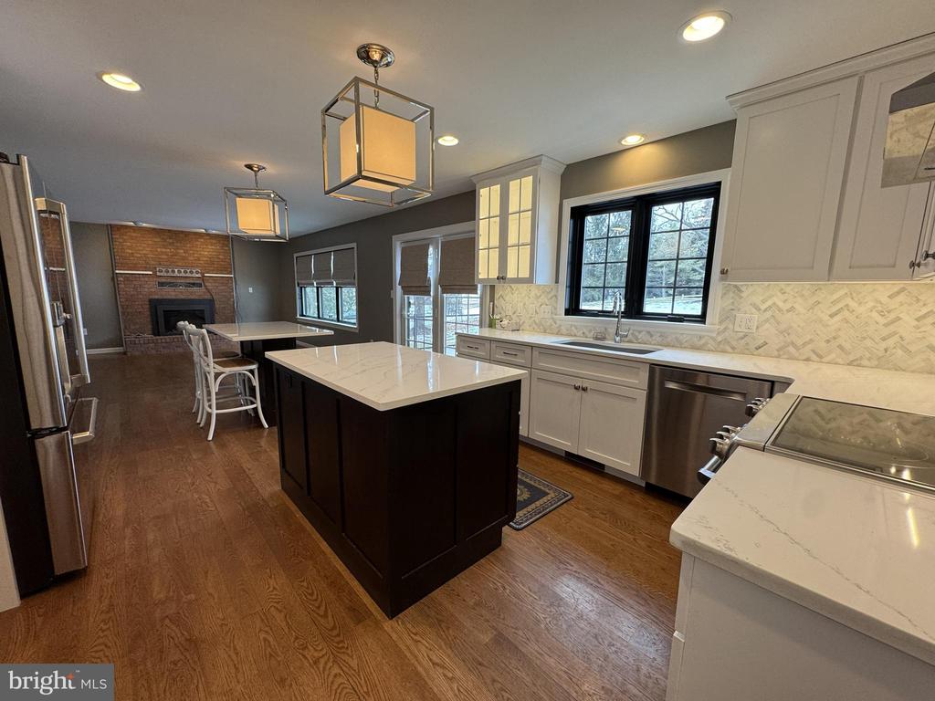1219 SANDPIPER DRIVE