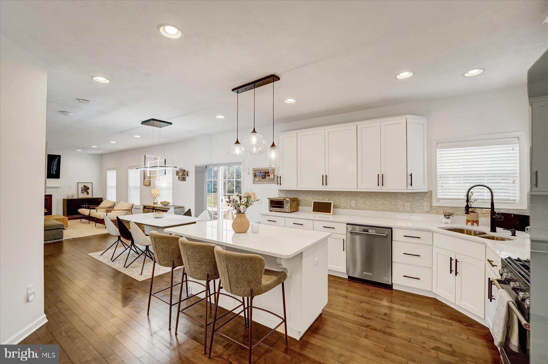 215 GLENNDALE DRIVE