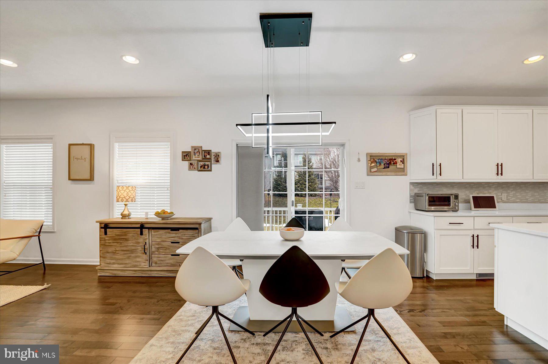 215 GLENNDALE DRIVE