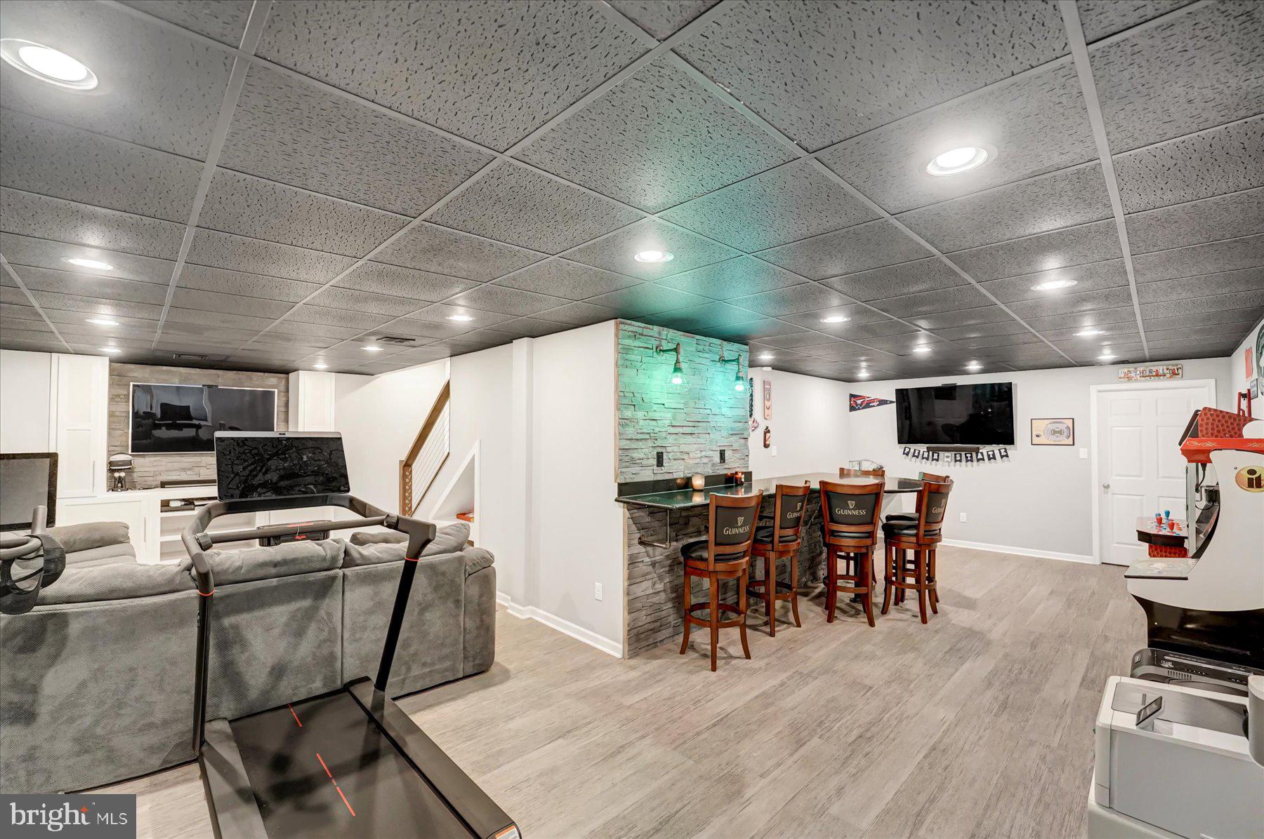 215 GLENNDALE DRIVE