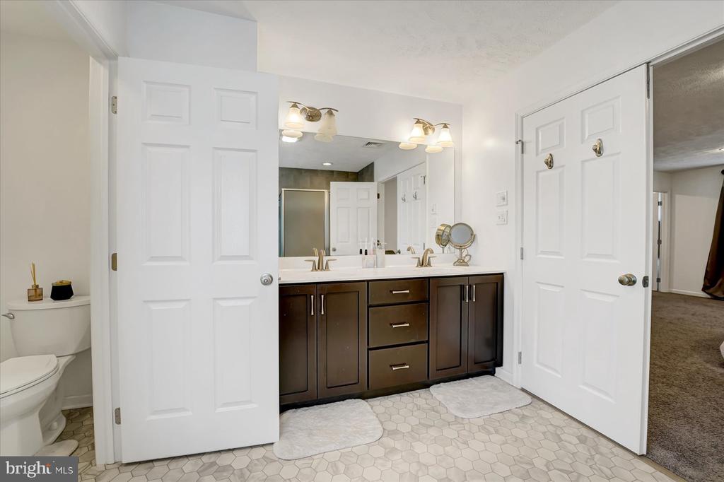 215 GLENNDALE DRIVE