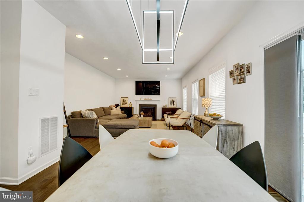 215 GLENNDALE DRIVE