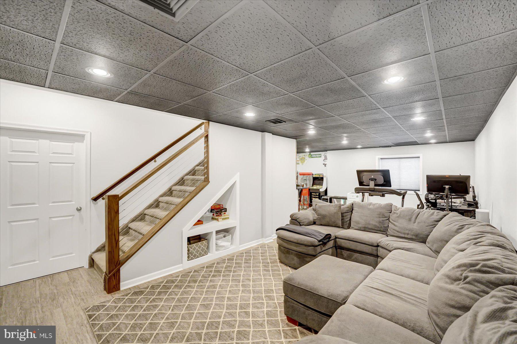 215 GLENNDALE DRIVE