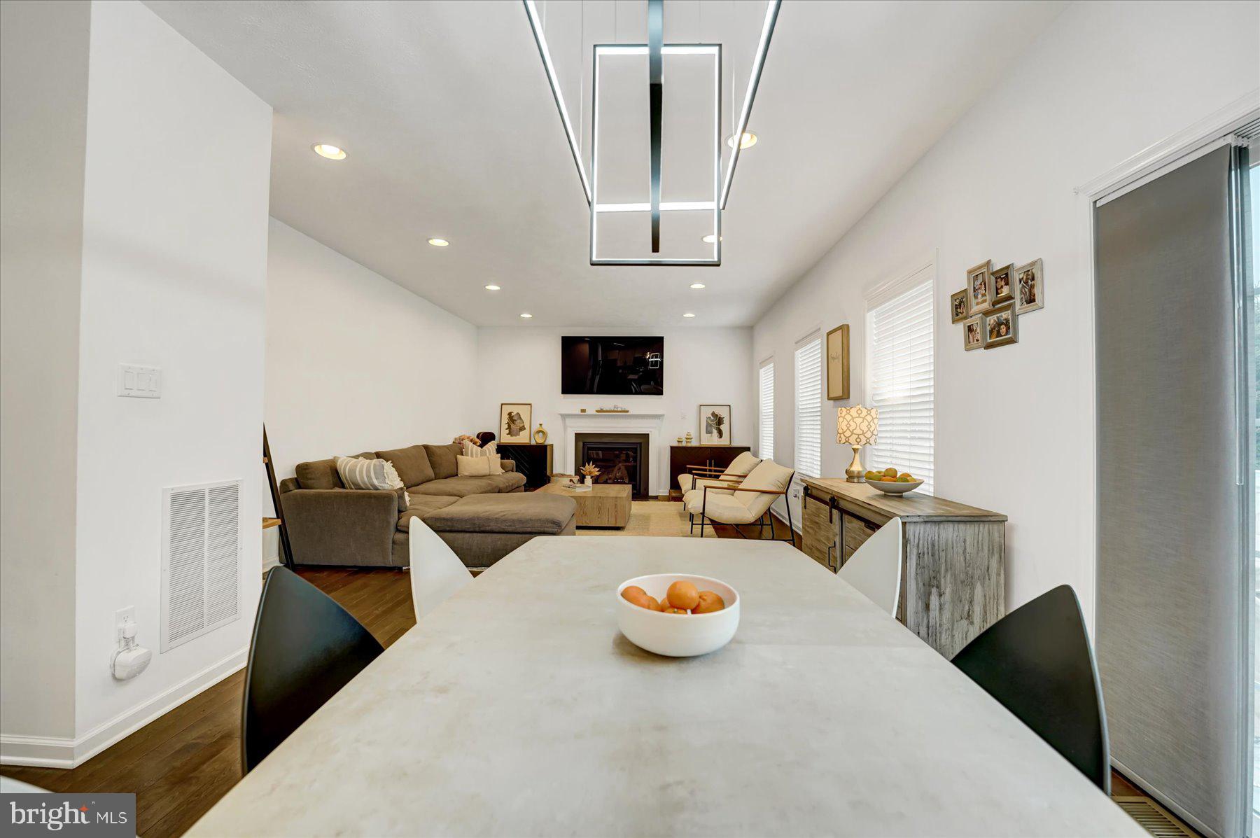 215 GLENNDALE DRIVE