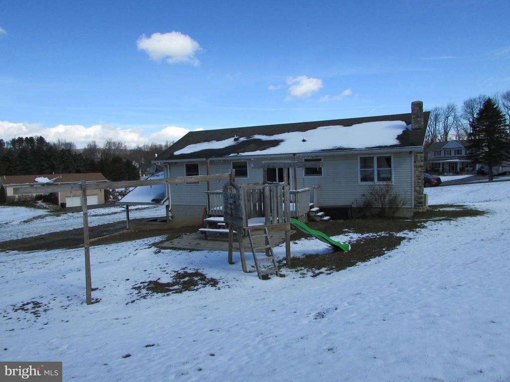 346 LUTZ LANE