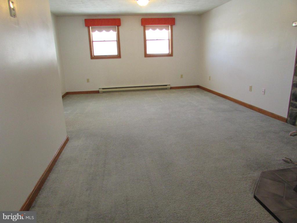346 LUTZ LANE