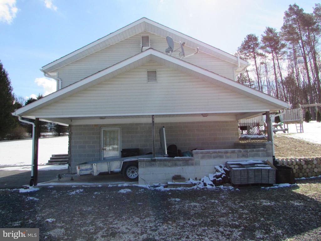 346 LUTZ LANE