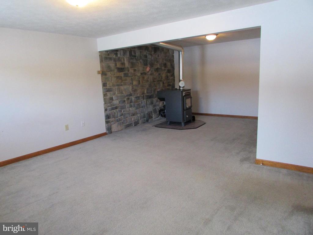 346 LUTZ LANE