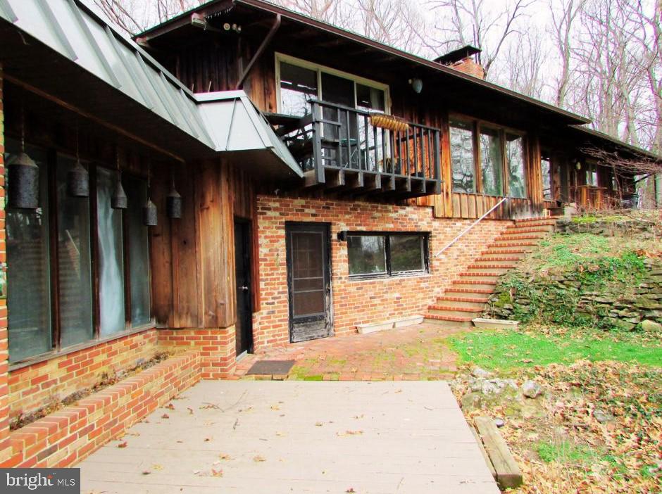 200 TALL OAKS DRIVE