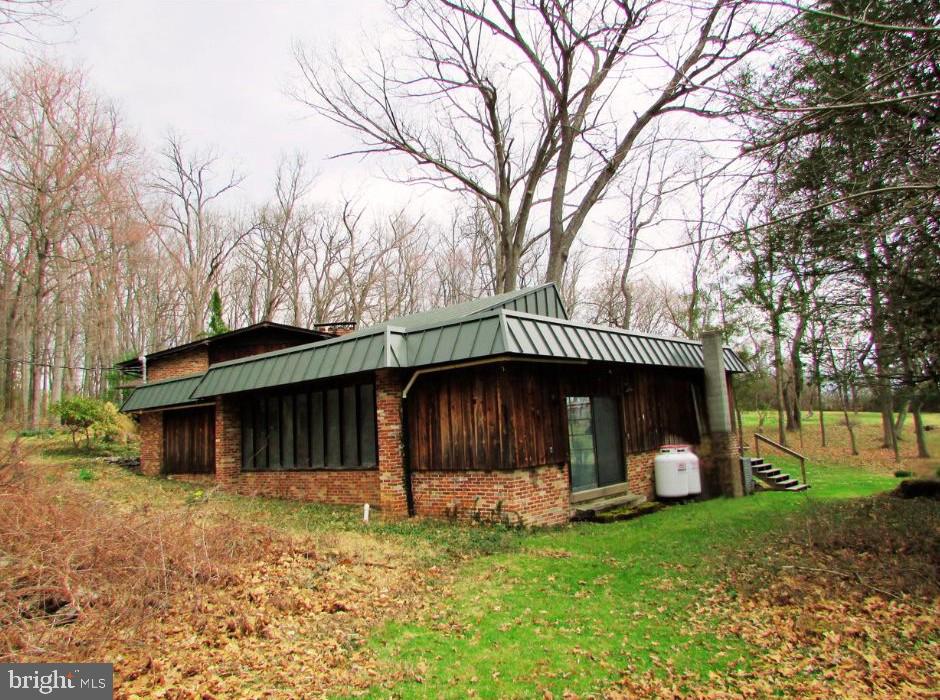 200 TALL OAKS DRIVE
