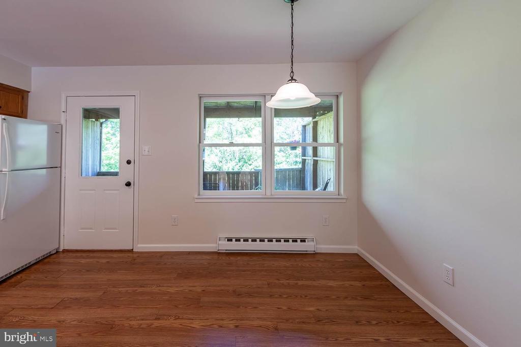 2092 MARY ELLEN LANE