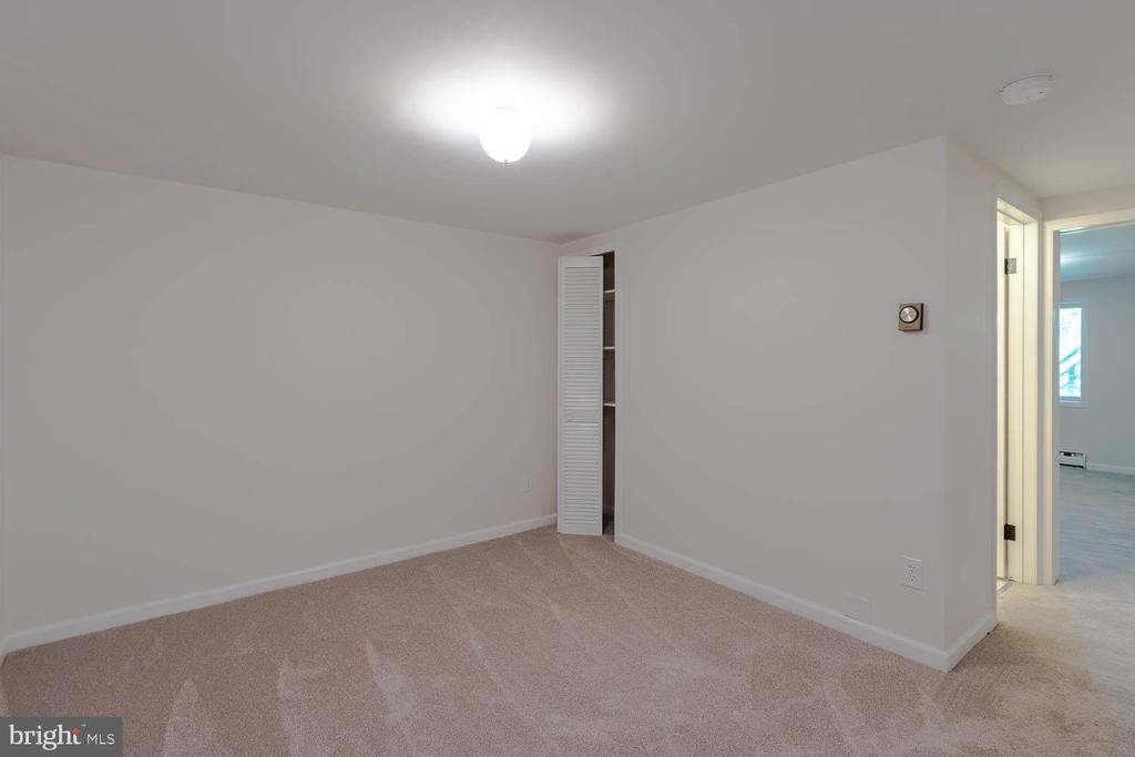 2092 MARY ELLEN LANE