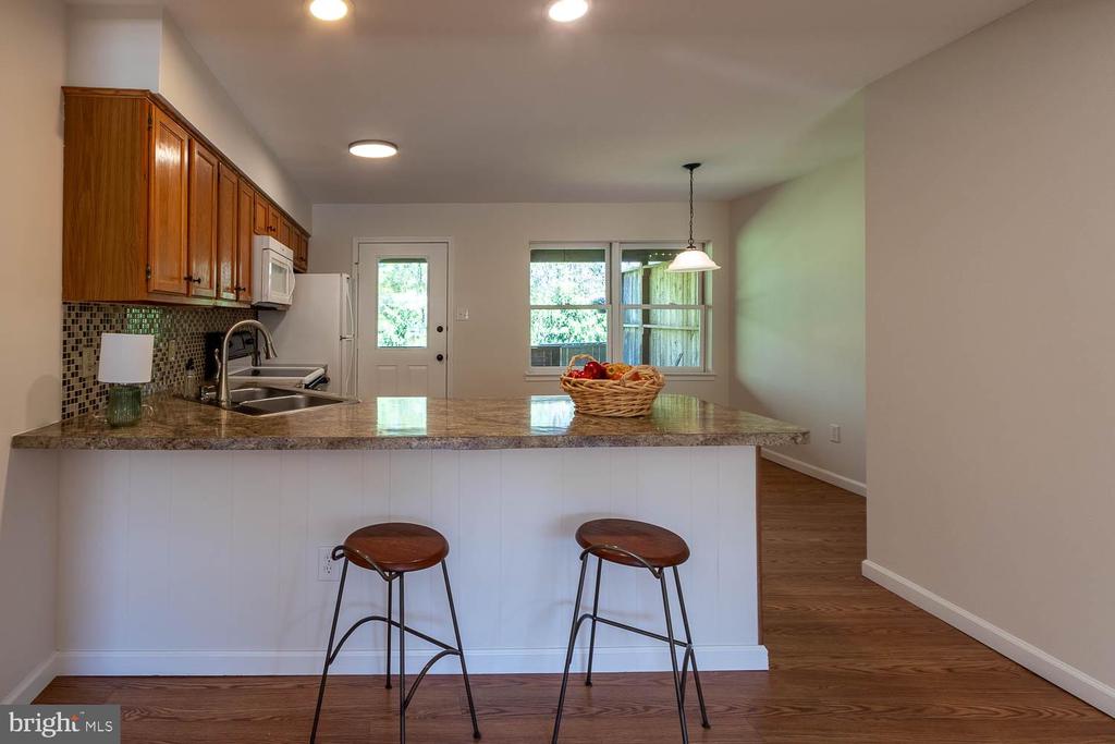 2092 MARY ELLEN LANE