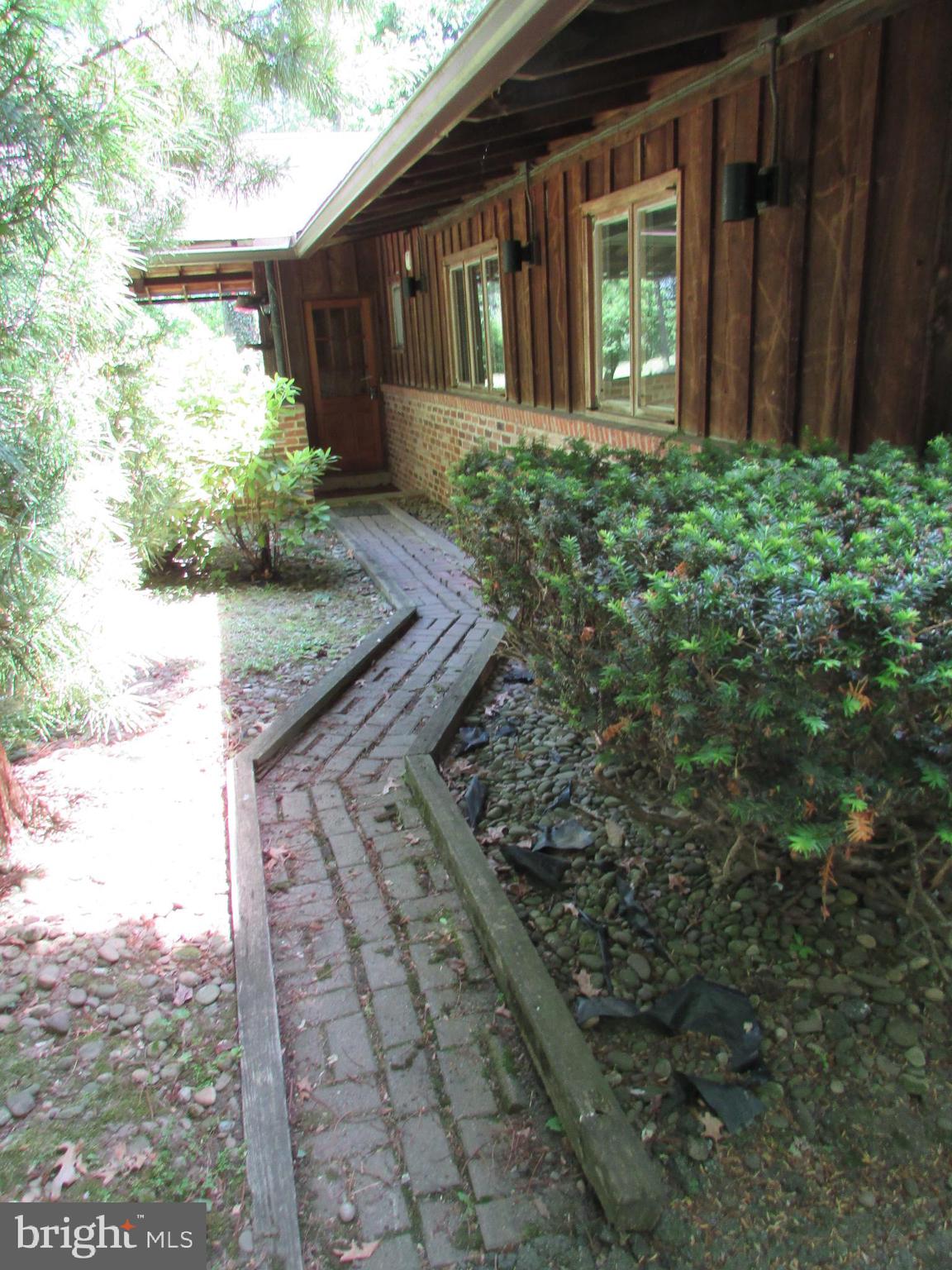 200 TALL OAKS DRIVE