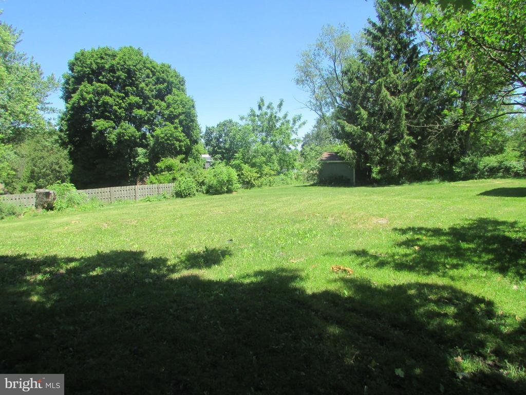 404 BEAVERBROOK DRIVE