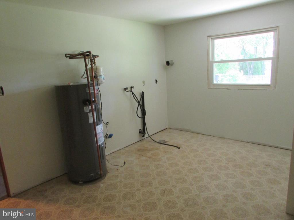 404 BEAVERBROOK DRIVE