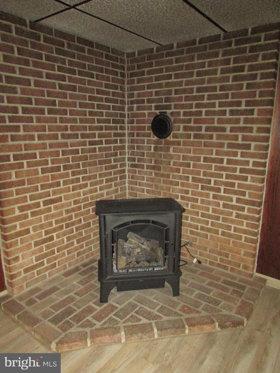 404 BEAVERBROOK DRIVE