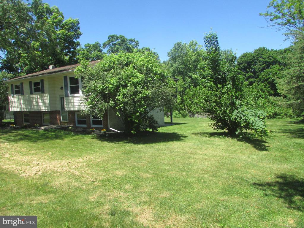 404 BEAVERBROOK DRIVE