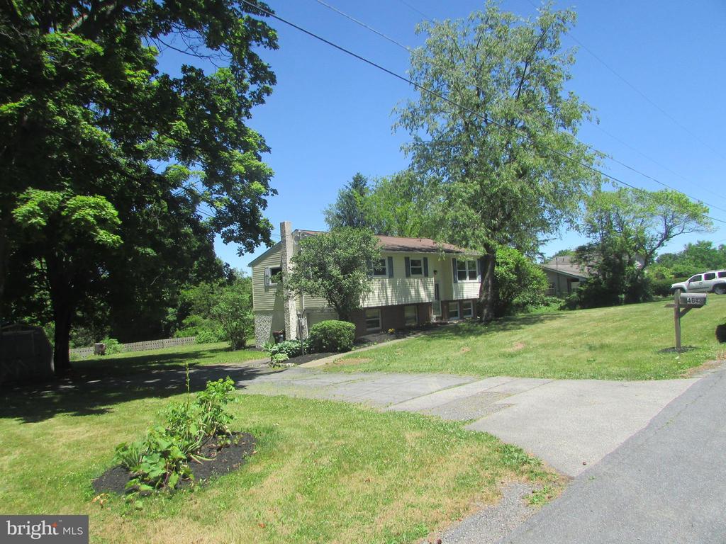 404 BEAVERBROOK DRIVE