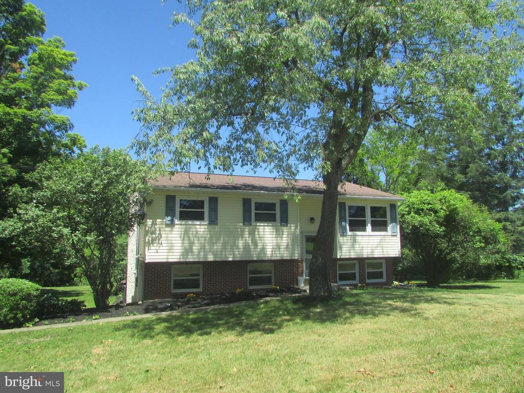 404 BEAVERBROOK DRIVE