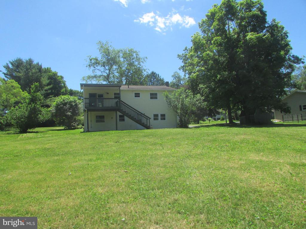 404 BEAVERBROOK DRIVE