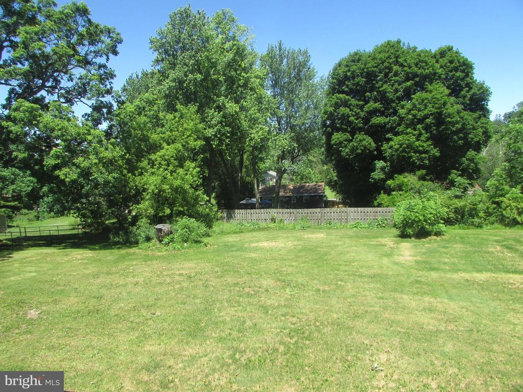 404 BEAVERBROOK DRIVE