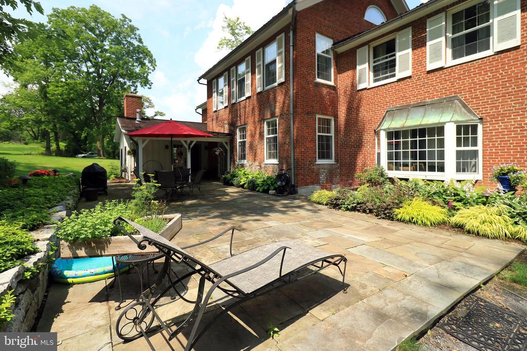 1150 LINDEN HALL ROAD