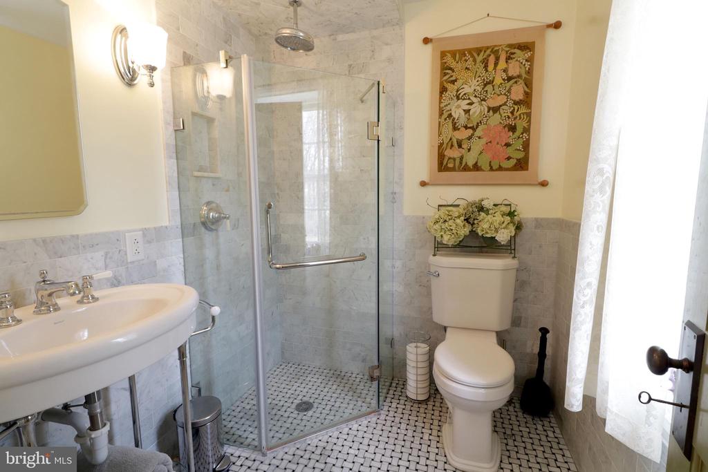 1150 LINDEN HALL ROAD