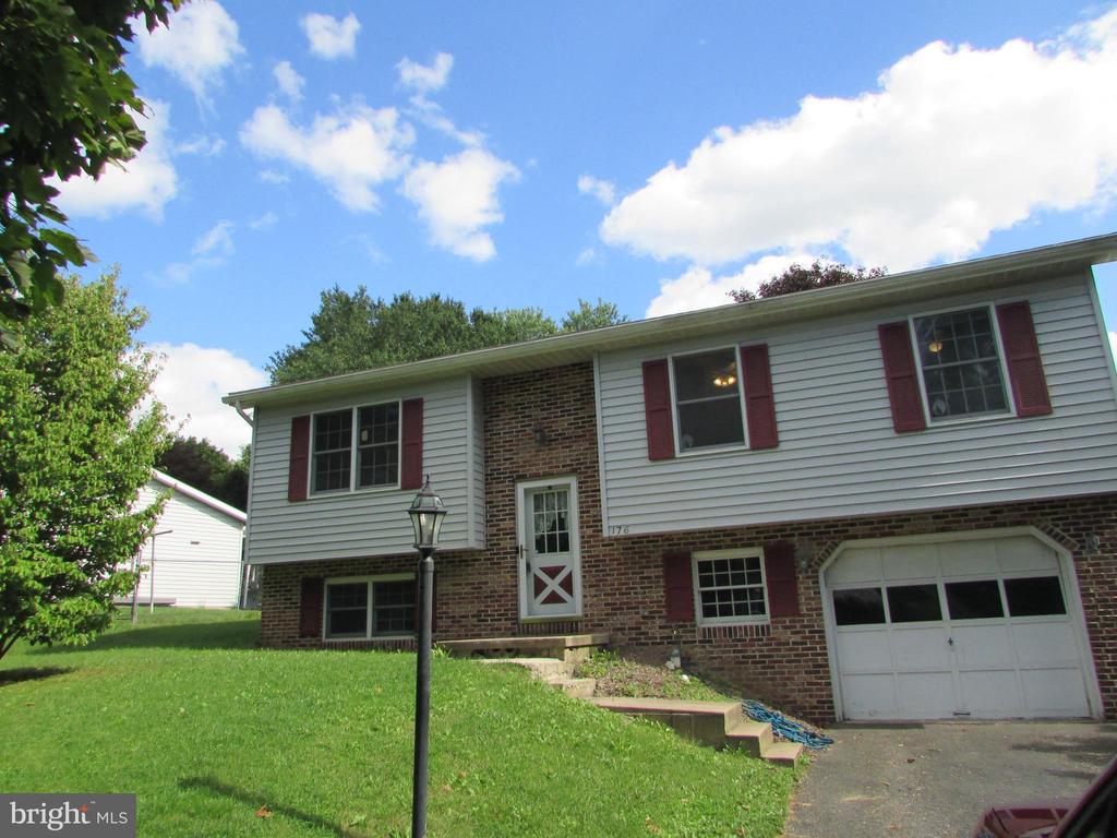 176 CREEKSIDE DRIVE