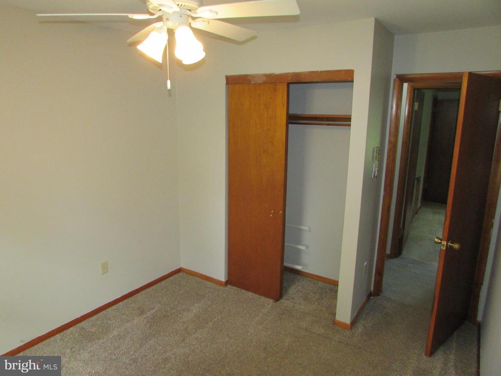 176 CREEKSIDE DRIVE