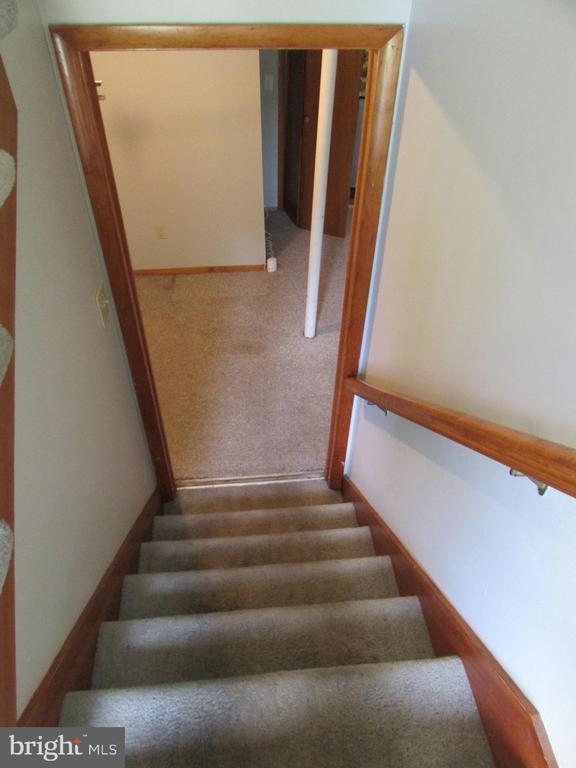 176 CREEKSIDE DRIVE
