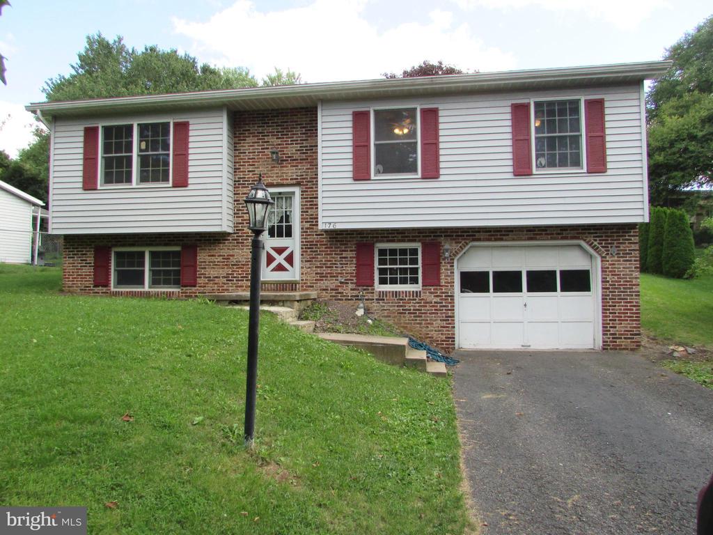 176 CREEKSIDE DRIVE