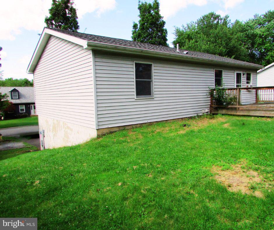 176 CREEKSIDE DRIVE